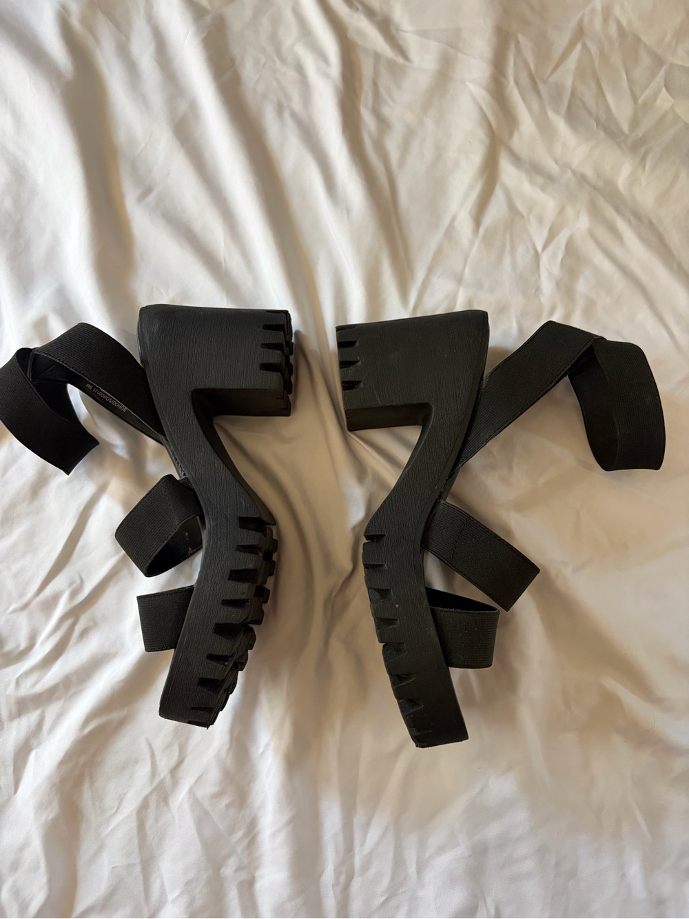 Madden Girl Black Chunky Platform Strappy Sandal Size 9 - Picture 4 of 10